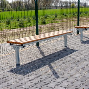 001-007 Ławka boiskowa